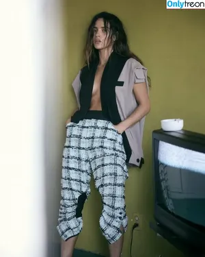 Adria Arjona / adriaarjona фото голая #0423