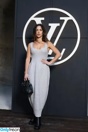 Adria Arjona / adriaarjona фото голая #0468
