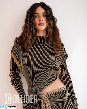 Adria Arjona / adriaarjona фото голая #0481