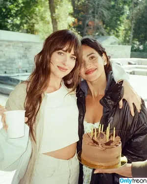 Adria Arjona / adriaarjona nude photo #0583