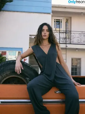 Adria Arjona / adriaarjona nude photo #0617