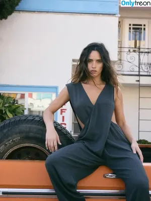 Adria Arjona / adriaarjona nude photo #0620