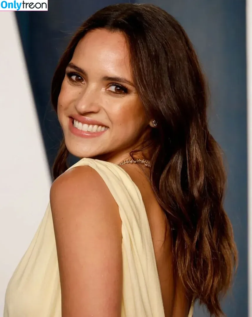 Adria Arjona nude photo #0086 (adriaarjona)