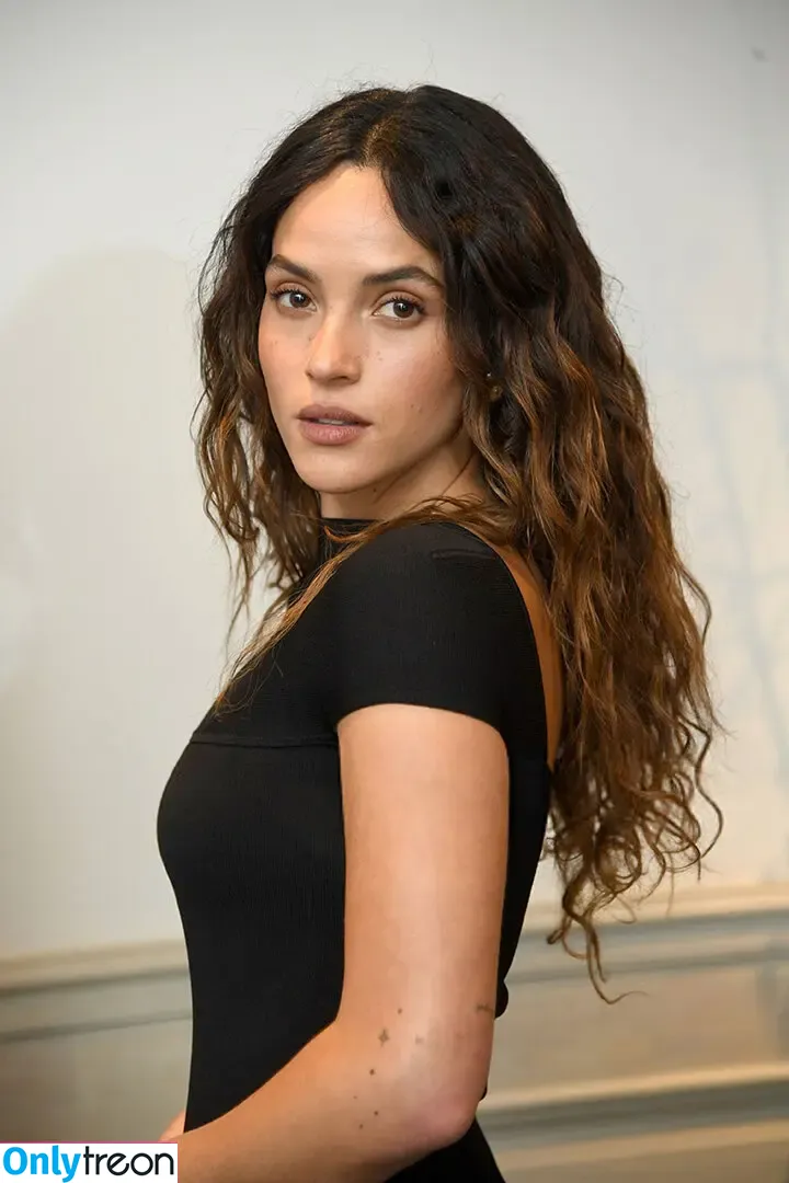 Adria Arjona голая photo #0418 (adriaarjona)