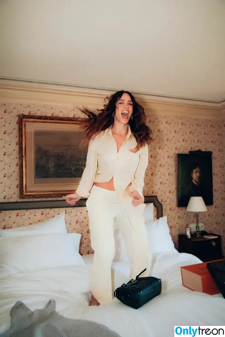 Adria Arjona голая photo #0445 (adriaarjona)