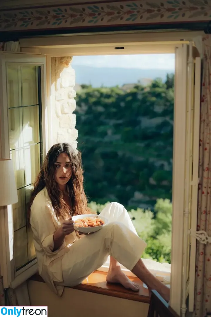 Adria Arjona голая photo #0446 (adriaarjona)