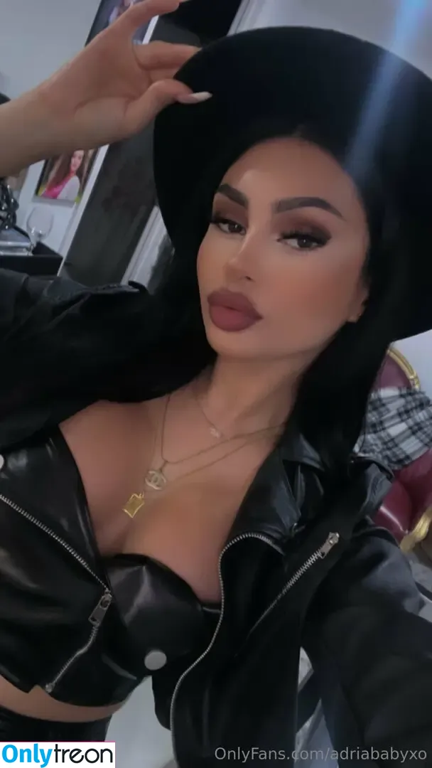 adriababyxo nude photo #0004 (adriababyxo)