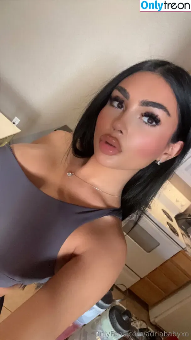 adriababyxo nude photo #0011 (adriababyxo)