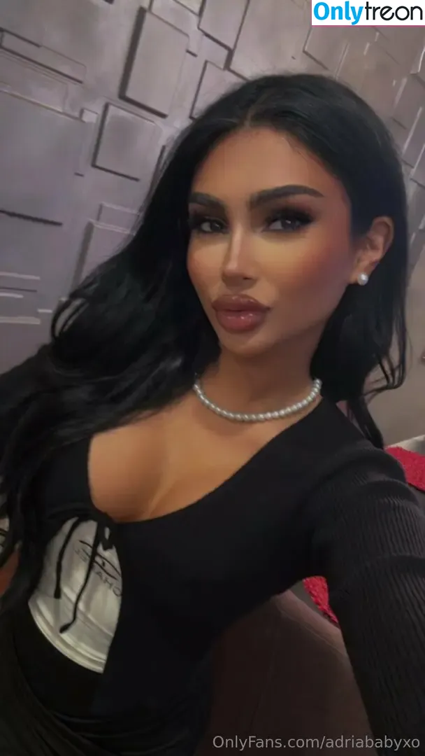 adriababyxo nude photo #0020 (adriababyxo)