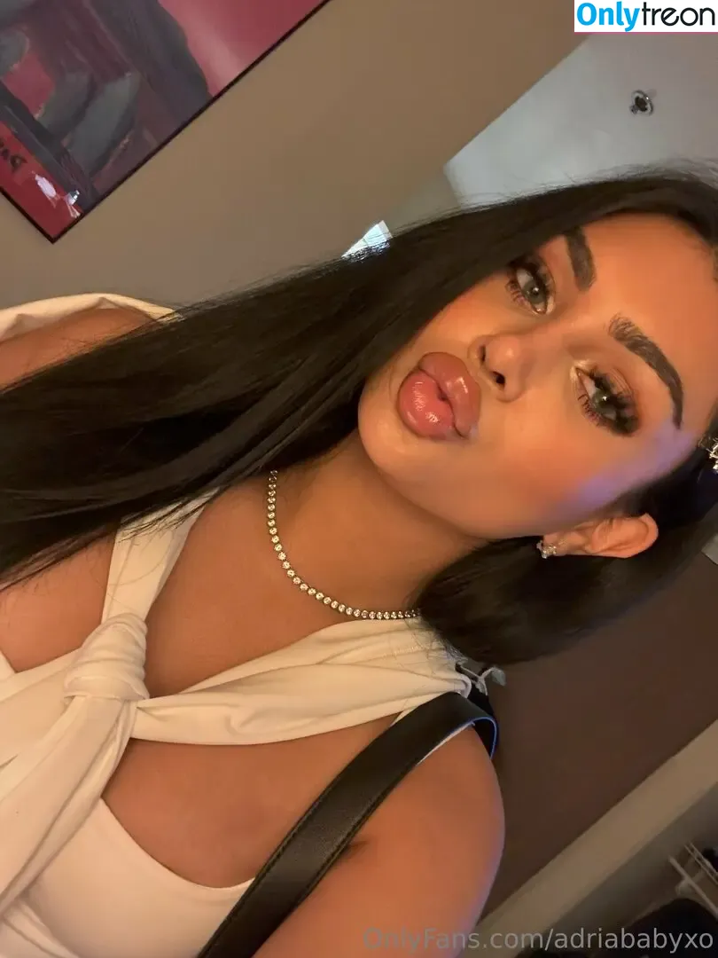 adriababyxo nude photo #0028 (adriababyxo)