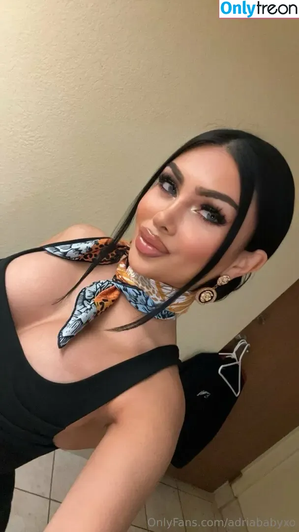 adriababyxo nude photo #0031 (adriababyxo)