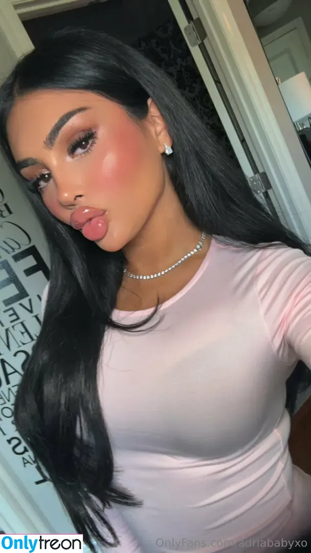 adriababyxo nude photo #0050 (adriababyxo)