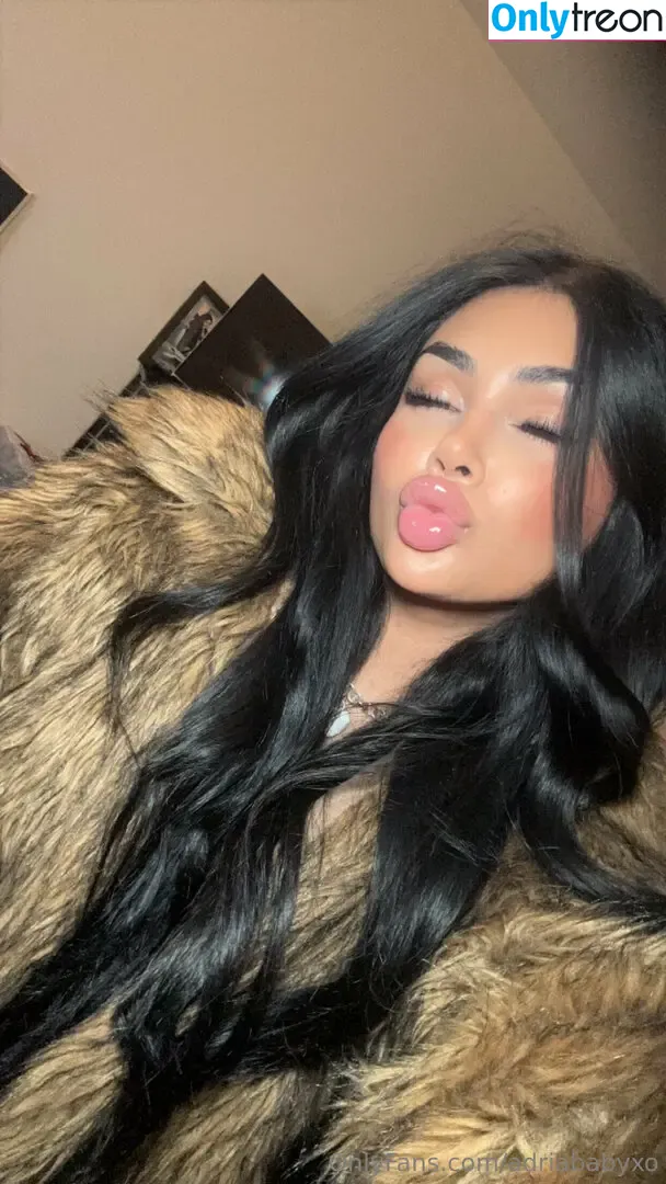 adriababyxo nude photo #0052 (adriababyxo)