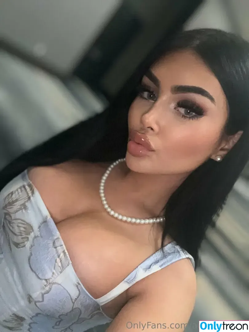 adriababyxo nude photo #0057 (adriababyxo)