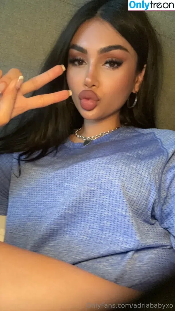 adriababyxo nude photo #0060 (adriababyxo)