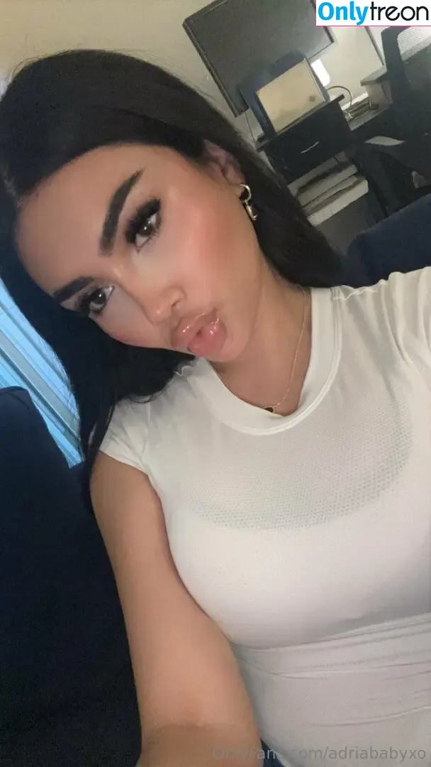 adriababyxo nude photo #0061 (adriababyxo)