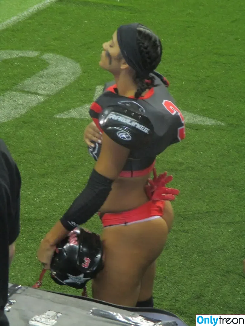 Adrian Michelle nude photo #0007 (LFL Player / footballher1 / imastartariot3)