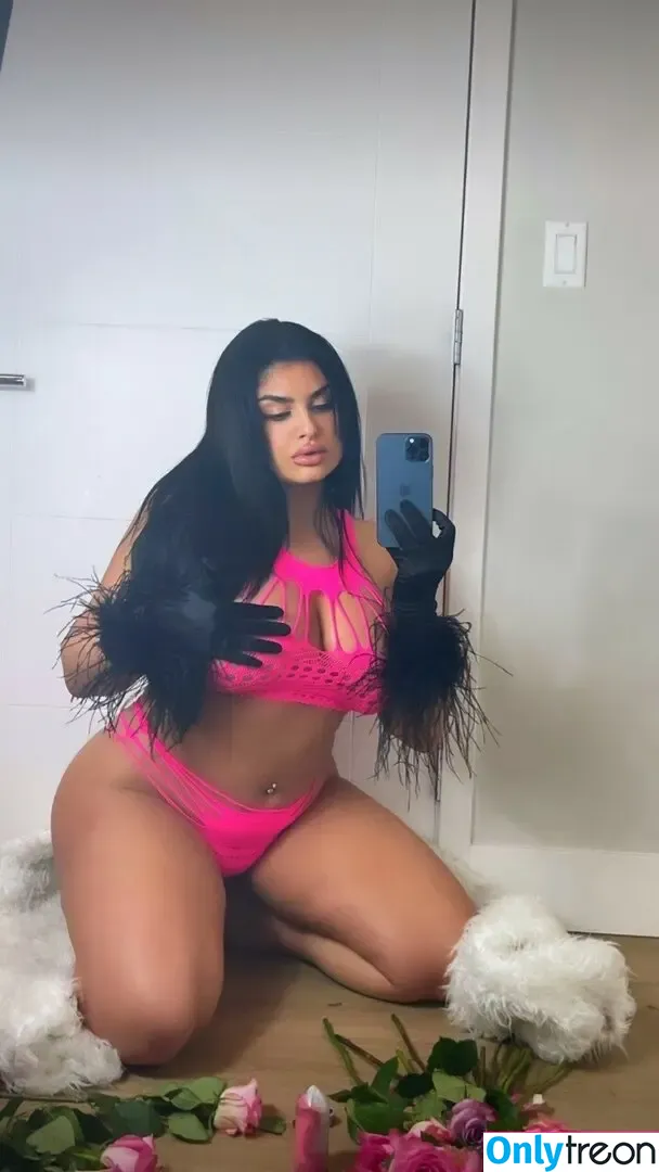 Adriana Sahar nude photo #0135 (adrianasahar)