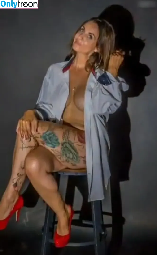 Adriana Szegedi - Terry-Aurora nude photo #0025 (Adriana Szegedi - Terry-Aurora)