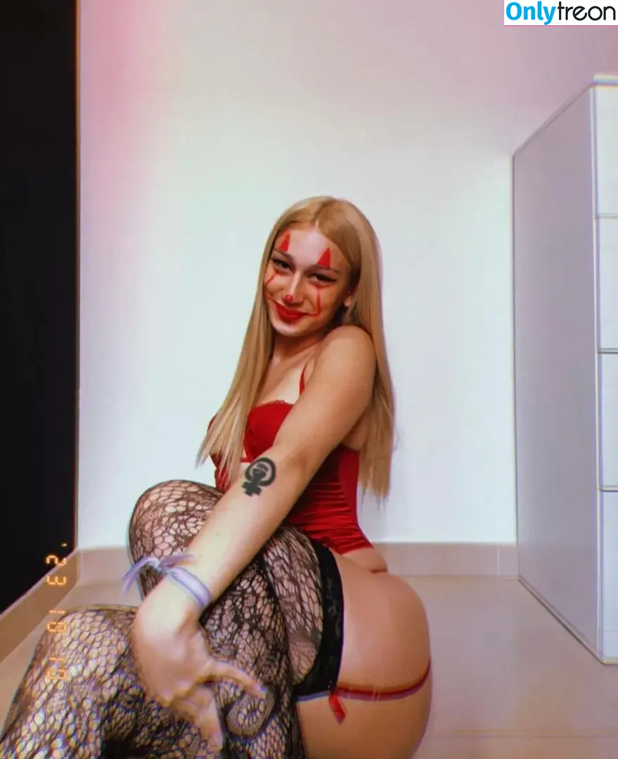 Adrianahoe голая photo #0011 (aadrianahoe)