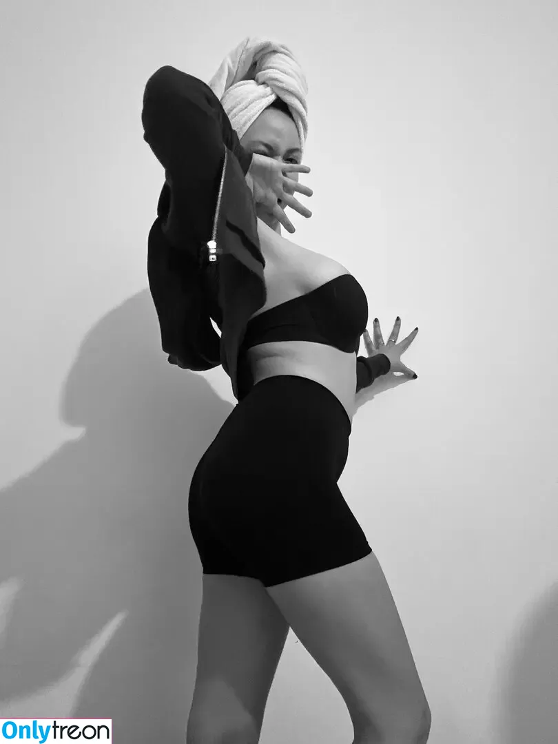 adrianarmanasco nude photo #0017 (adrianarmanasco)