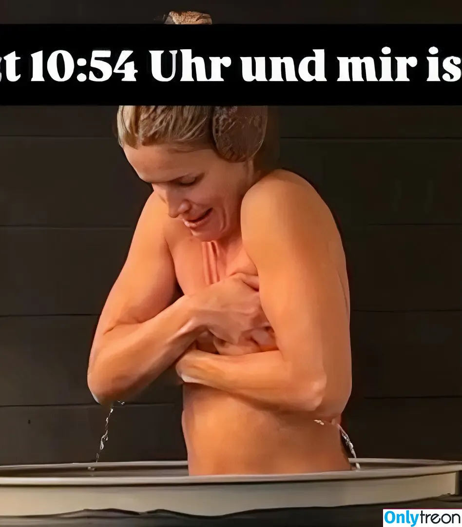 Adrienne Koleszar голая photo #0209 (adrienne_koleszar)