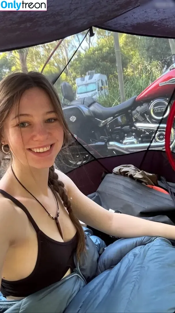 Affe auf Bike nude photo #0564 (affe_auf_bike)