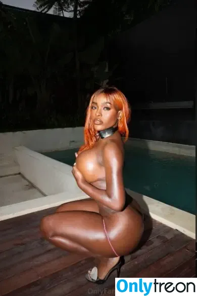 africangonwild nude photo #0021 (Mia / foxy_maya__ / littlemiss_miaa)