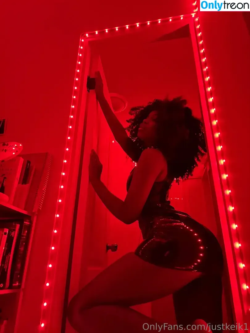 afrokeik nude photo #0014 (afrokingtheartist)