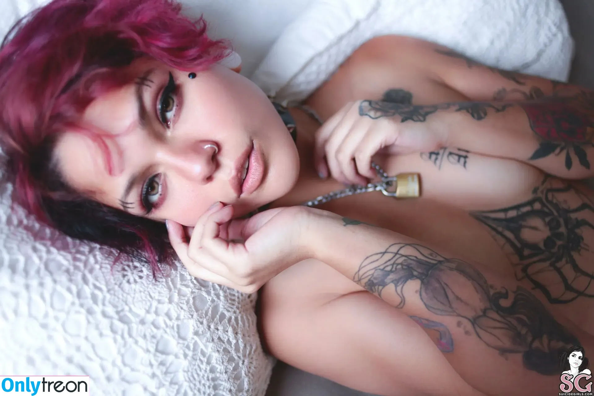 Agatha Suicide nude photo #0487 (unholy_dollysg)