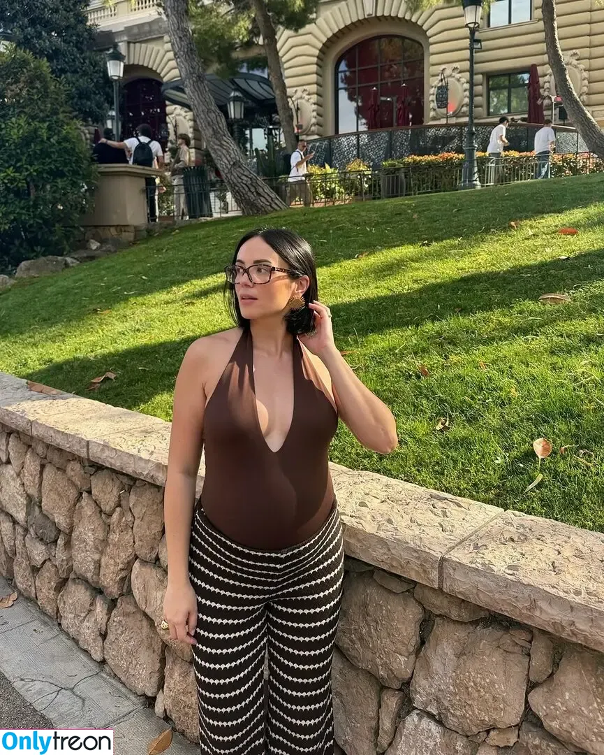 Agathe Auproux голая photo #0399 (agatheauproux)