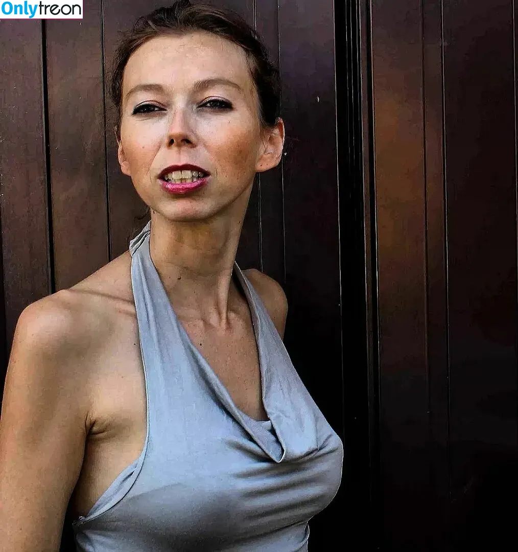 agenteimmobiliare_verona nude photo #0016 (Lulu / u184799210)
