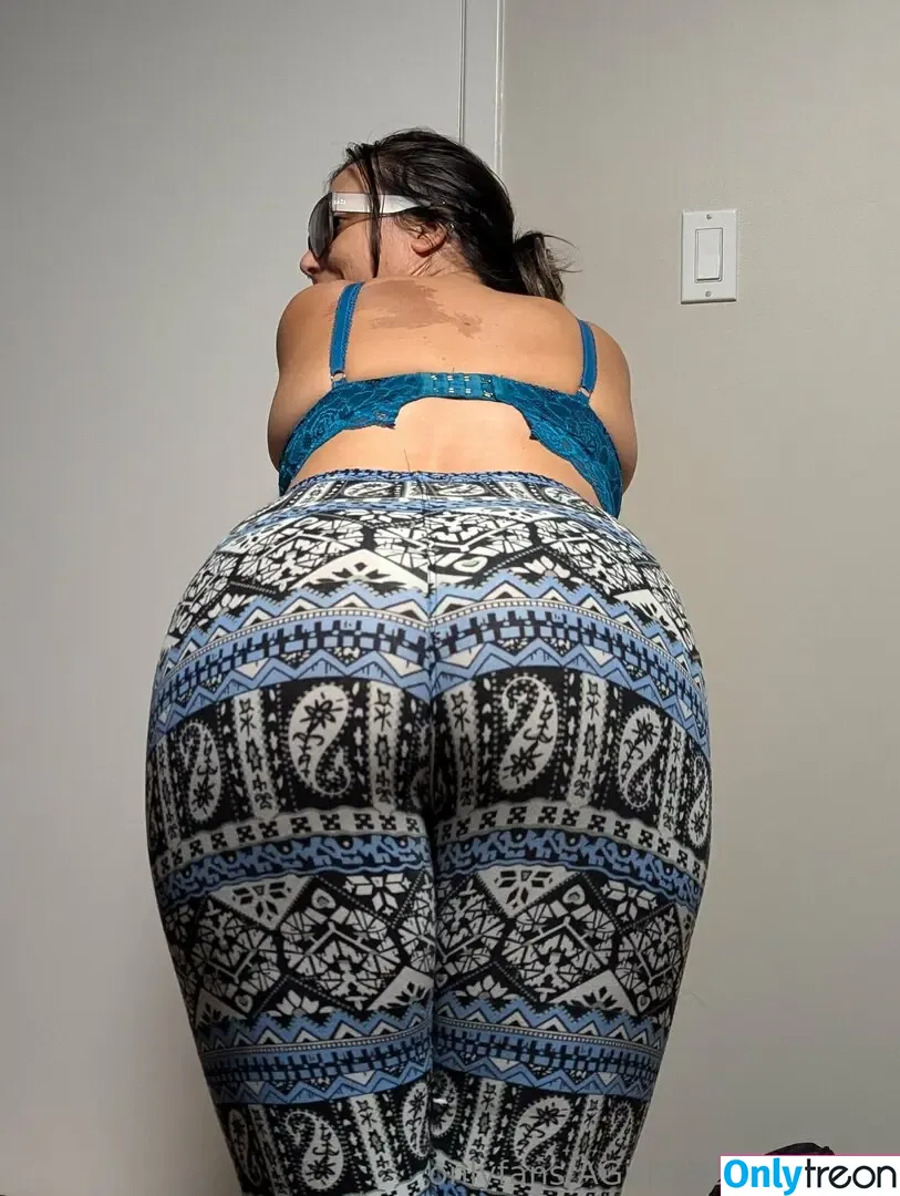 agirlwholikestoeat nude photo #0638 (toofattofitin)