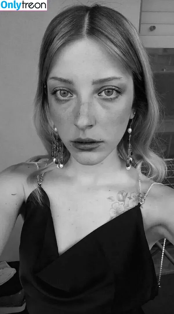 Agnese Innocente nude photo #0234 (agneseinnocente)