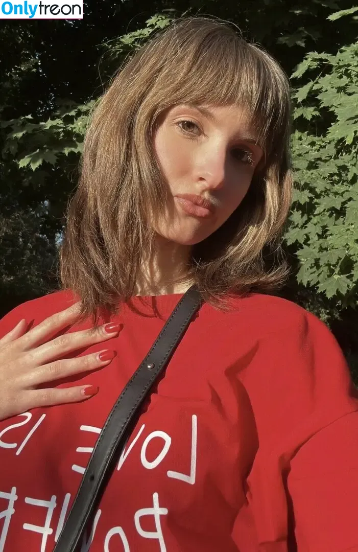 Agnesta nude photo #0003 (byagnesta)