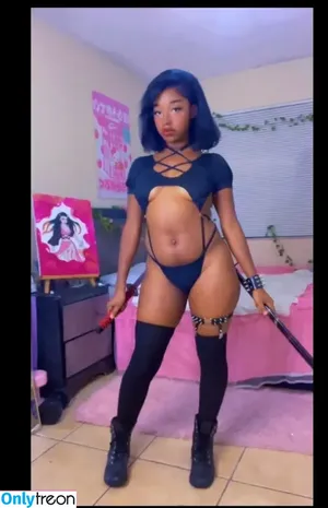 Ahsuray, Ahsurayy . / ahsuray / ahsurayyy nude photo #0001