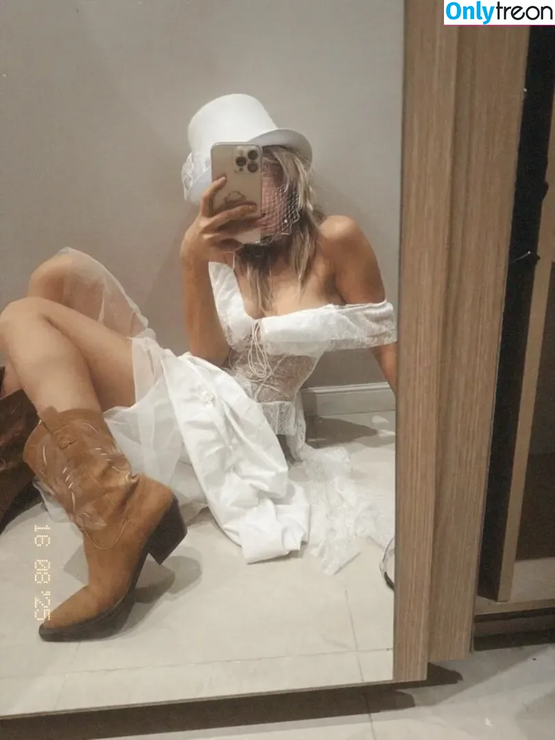 Ai Mori nude photo #0701 (Ekosistema / danikamorixxx)