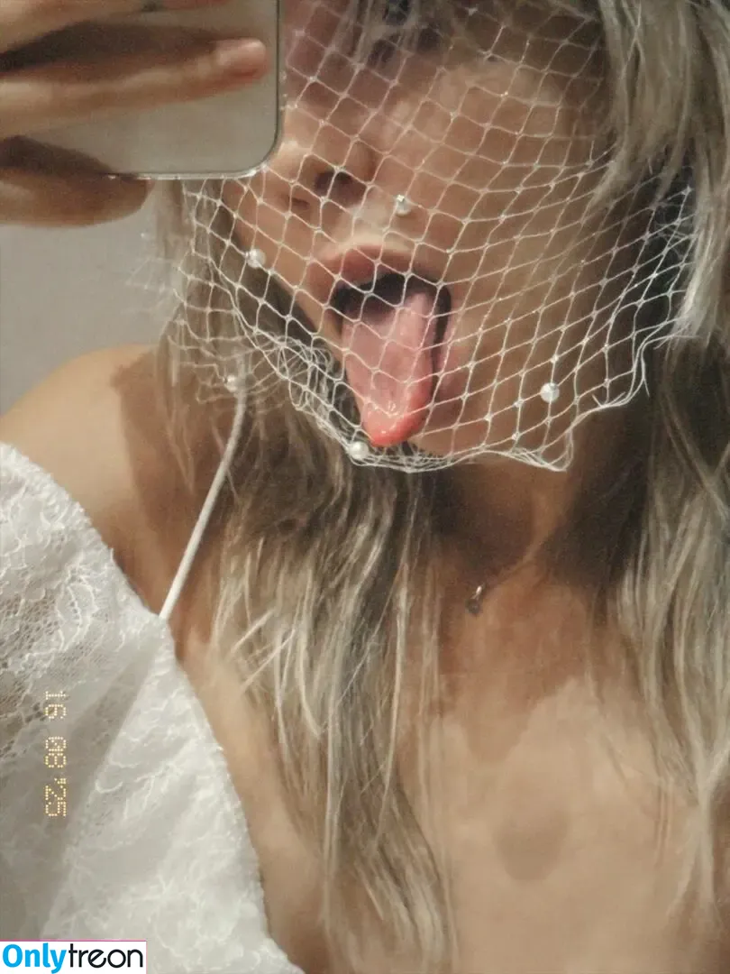 Ai Mori nude photo #0703 (Ekosistema / danikamorixxx)