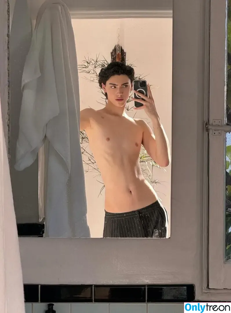 Aiden Belter nude photo #0007 (aidenbelter)