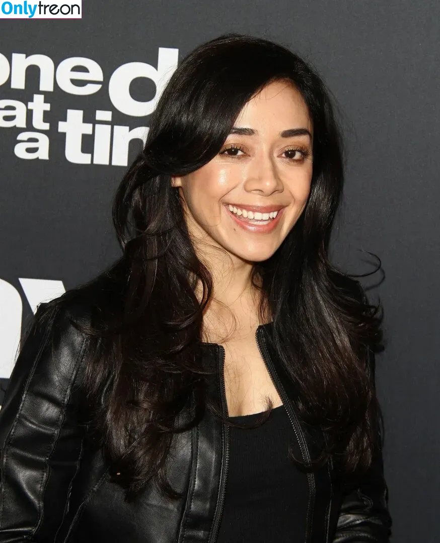 Aimee Garcia nude photo #0106 (aimeegarcia4realz / iamyanetgarcia)