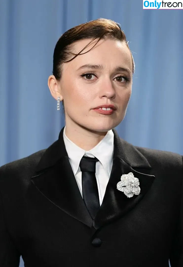 Aimee Lou Wood голая photo #0185 (aimeelouwood)