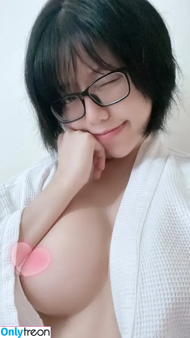 Ain Nguyen nude photo #0511 (ainnguyen / i_aint_nguyen / iaintnguyen)