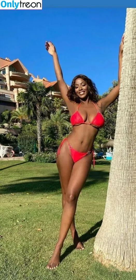 Ainett Stephens nude photo #0175 (ainettstephensreal)