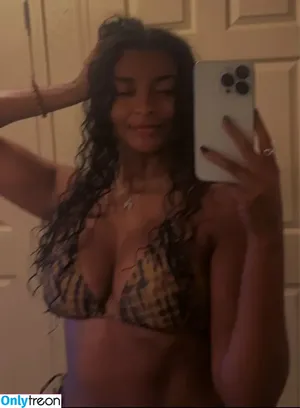 Aisha Ruperto / aisha.ruperto nude photo #0002