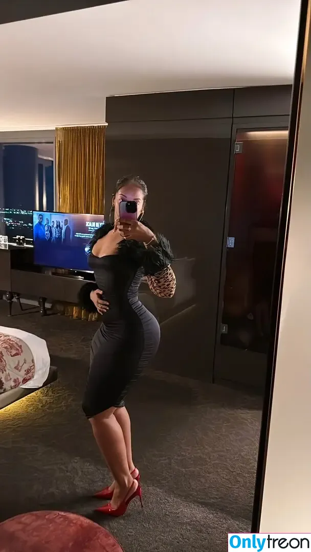 AishaaaMarie голая photo #0048 (Aisha Marie)