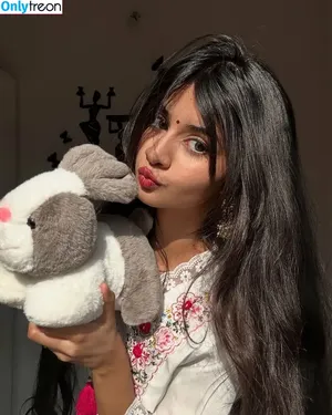 Aishwarya Harishankar / aishwaryaharishankar nude photo #0117