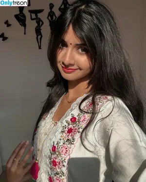 Aishwarya Harishankar / aishwaryaharishankar nude photo #0126