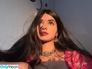 Aishwarya Harishankar / aishwaryaharishankar nude photo #0134