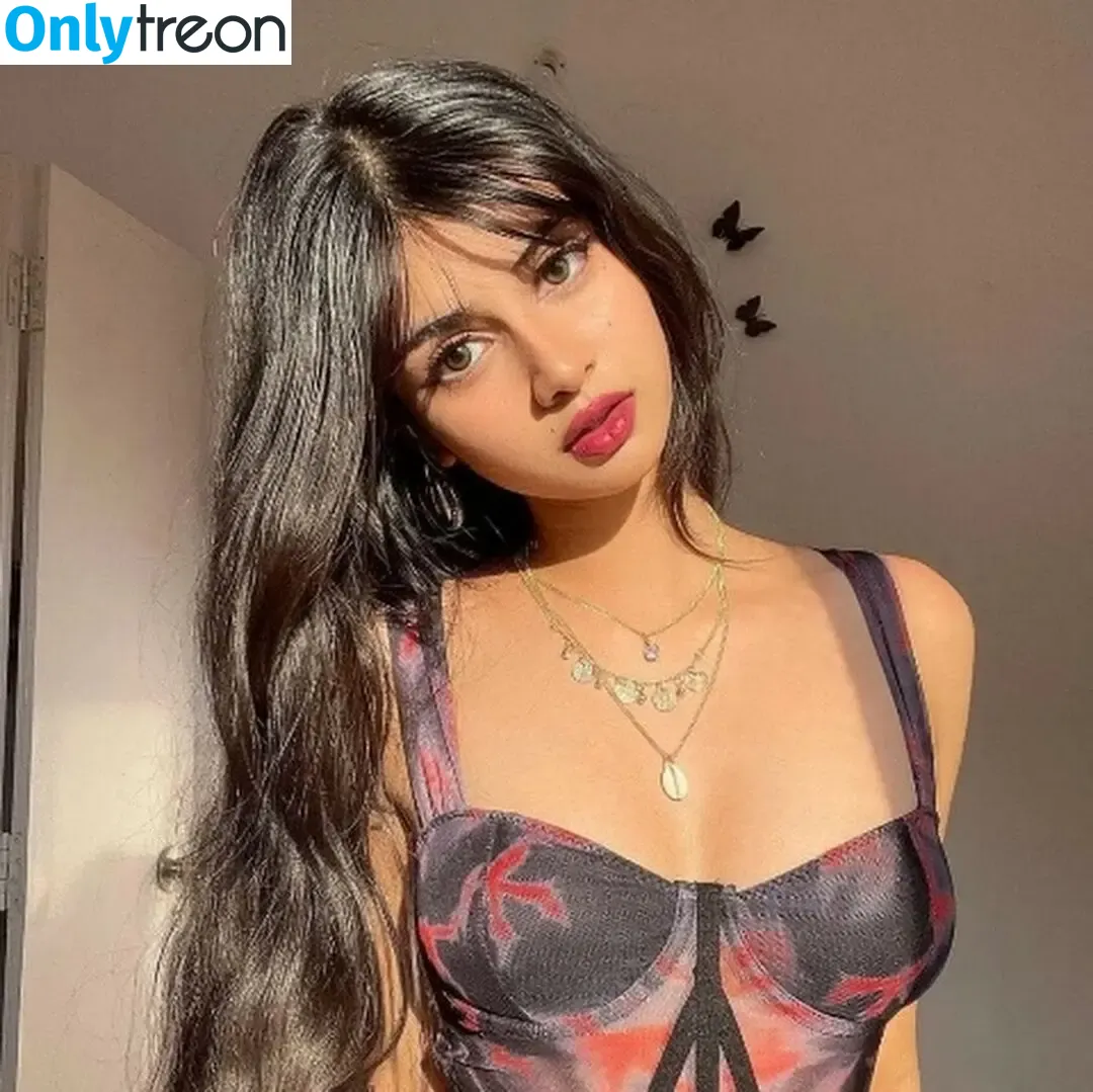 Aishwarya Harishankar nude photo #0004 (aishwaryaharishankar)