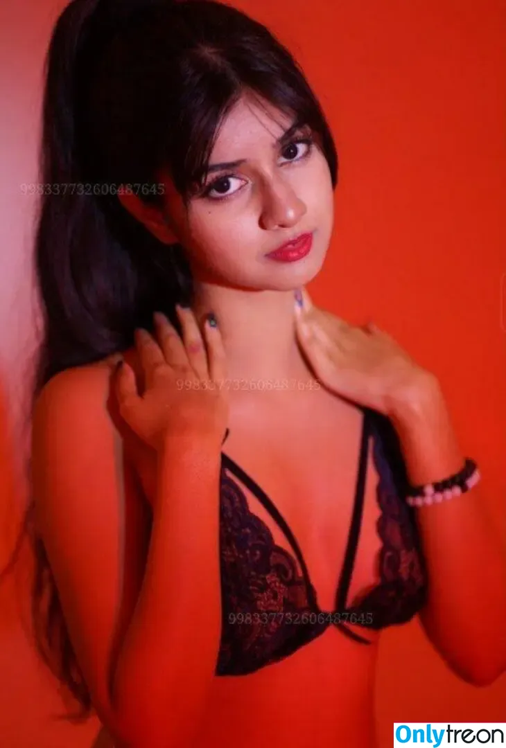 Aishwarya Harishankar nude photo #0058 (aishwaryaharishankar)